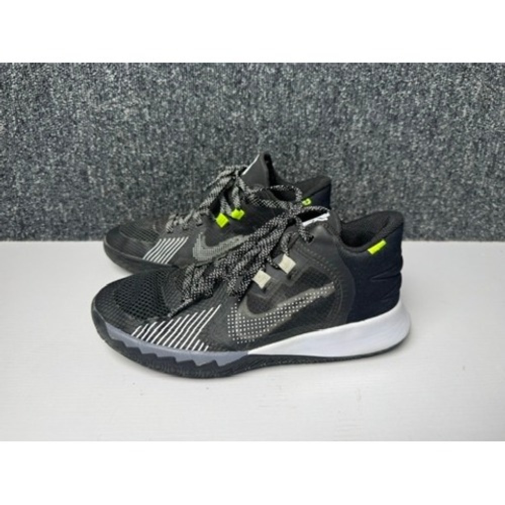 Nike Kyrie Flytrap 5 DD0340-002 Black Basketball Shoe Size 5Y Excellent Cond.